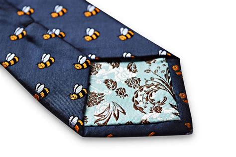 Amazon.com: Bumble Bee Tie.